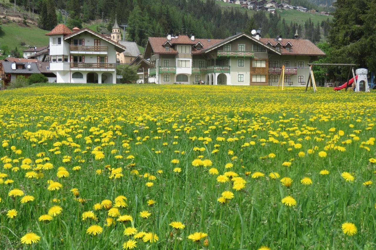 Residence Holiday Pozza di Fassa Exterior foto